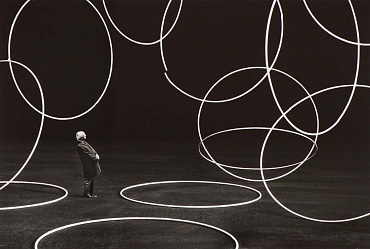 Image of Rien n'est parfait (Nothing is perfect) by Gilbert Garcin